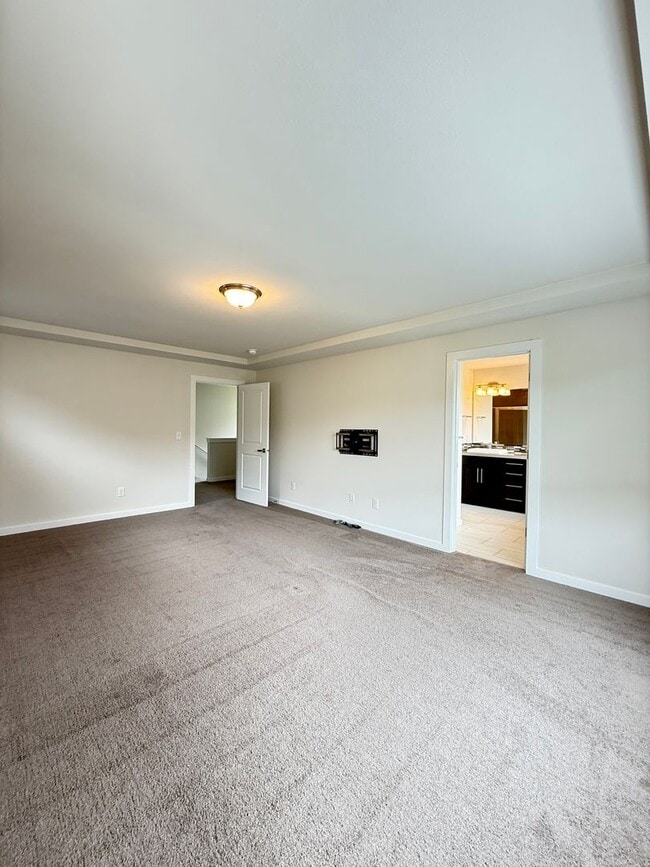 Building Photo - Spacious 3BR Home in Arcadia Terrace