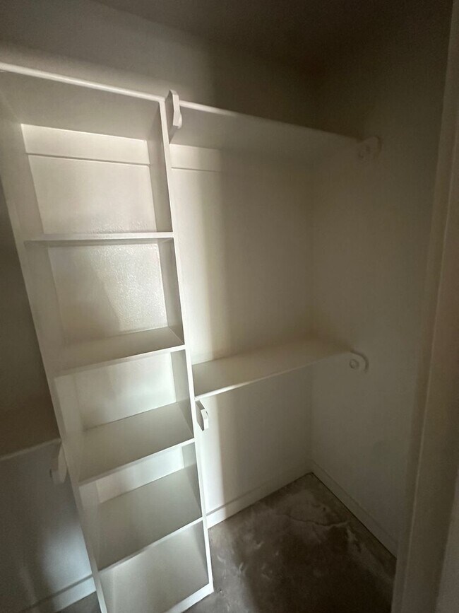 Building Photo - Modern Living Starts Here — Pre-Leasing at Hampton Hills!