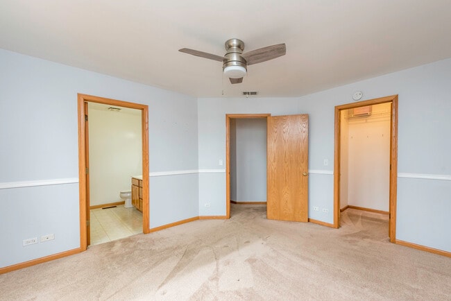 Building Photo - 686 Chippewa Cir