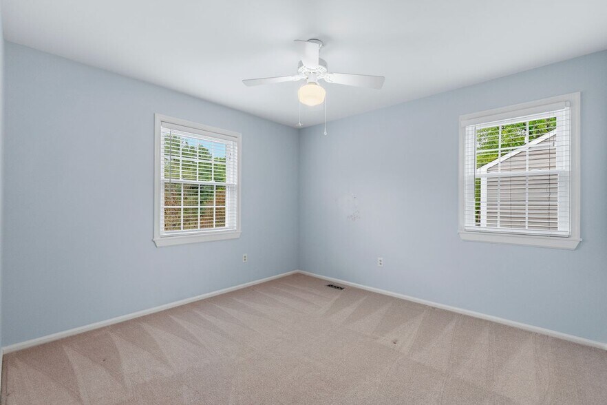 Building Photo - 12135 Little Patuxent Pkwy