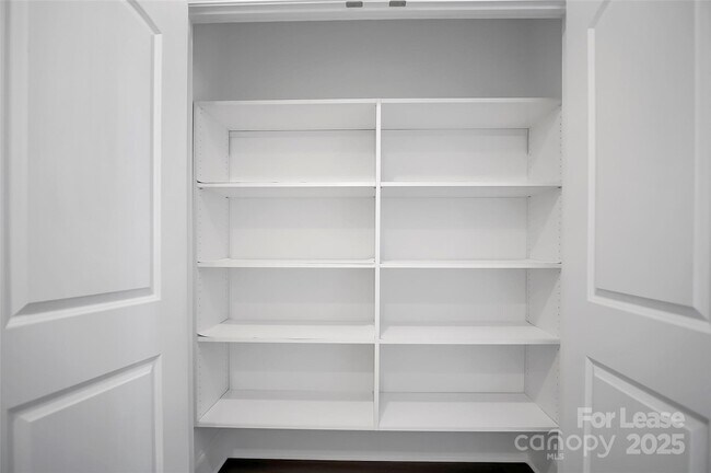 Building Photo - 3054 Constitution Ln