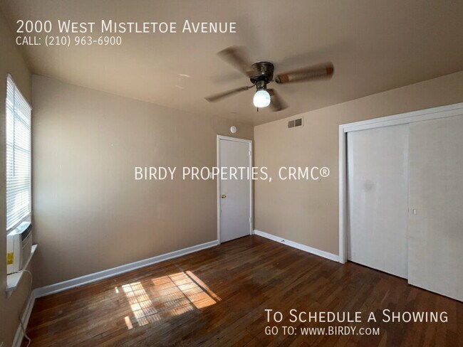 Building Photo - 2000 W Mistletoe Ave