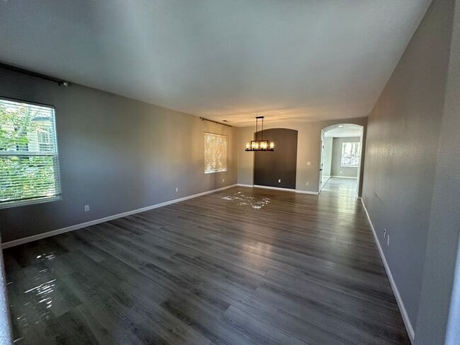 Building Photo - 8120 Silver Strike Ct