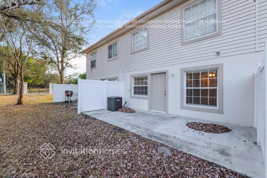 Building Photo - 102 Carol Susan Ln