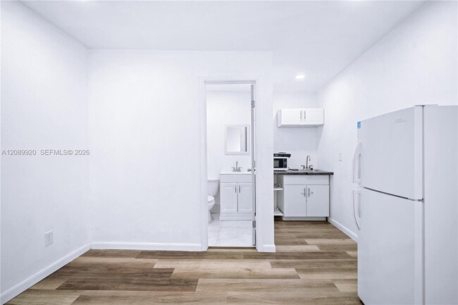 Building Photo - 3750 SW 46th Ave