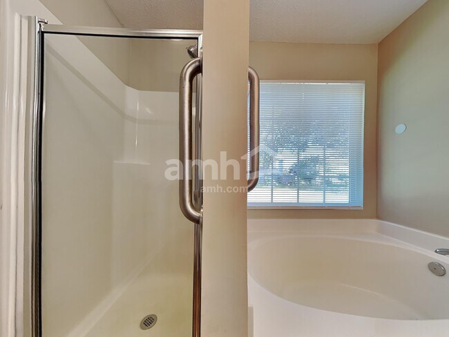 Building Photo - 2517 Kanlow Dr