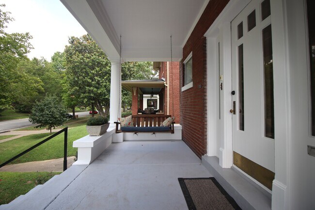 Building Photo - Eastern Parkway