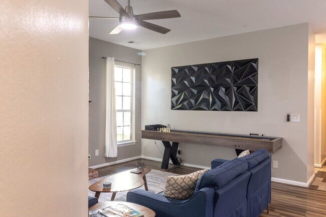 Building Photo - 9 Walthour Cove