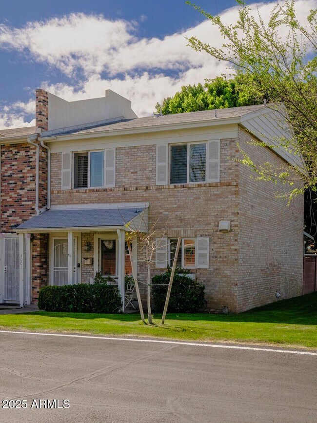 Building Photo - 4001 E Campbell Ave