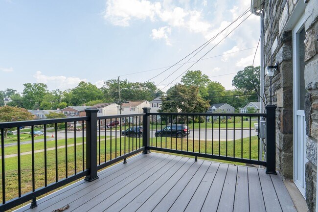 Building Photo - Rare 4 bed Gem in Marple Newtown