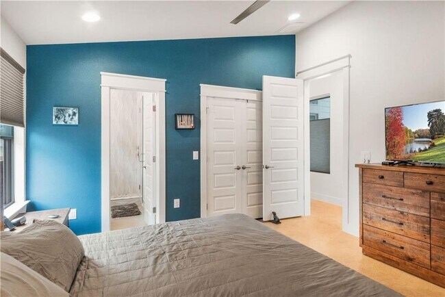 Building Photo - 1609 J J Seabrook Dr