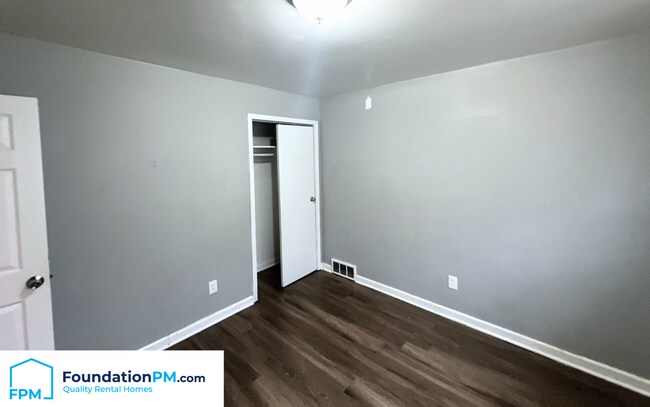 Building Photo - 3541 Pueblo Ave