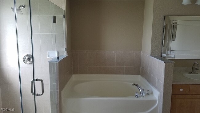 Building Photo - 4145 SW 9th Ave