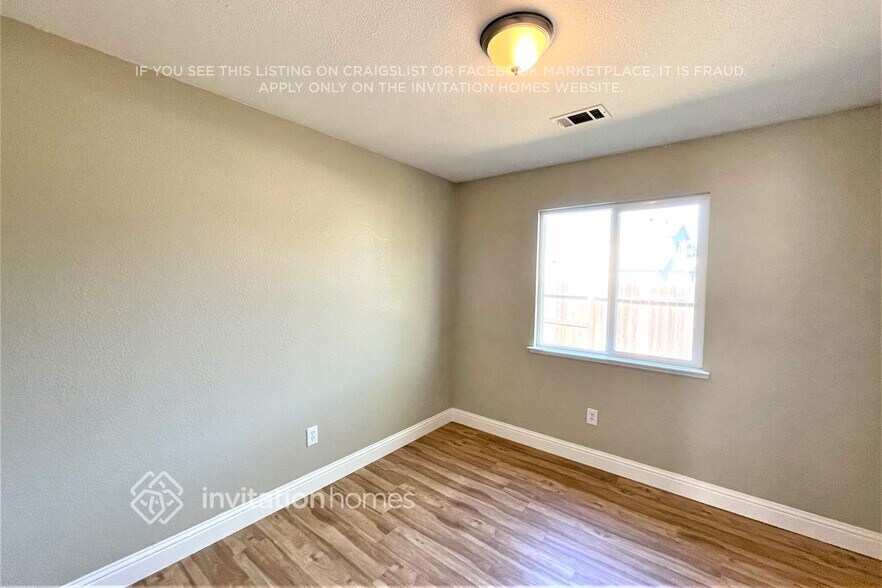 Building Photo - 1006 Breakers Ct
