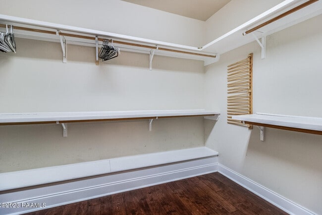 Building Photo - 205 Churchill Dr