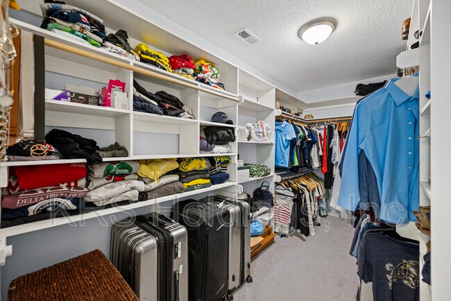 Building Photo - 9553 14th Bay St