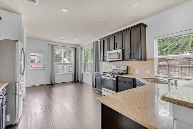 Building Photo - 17227 Mitchell Pass Ln