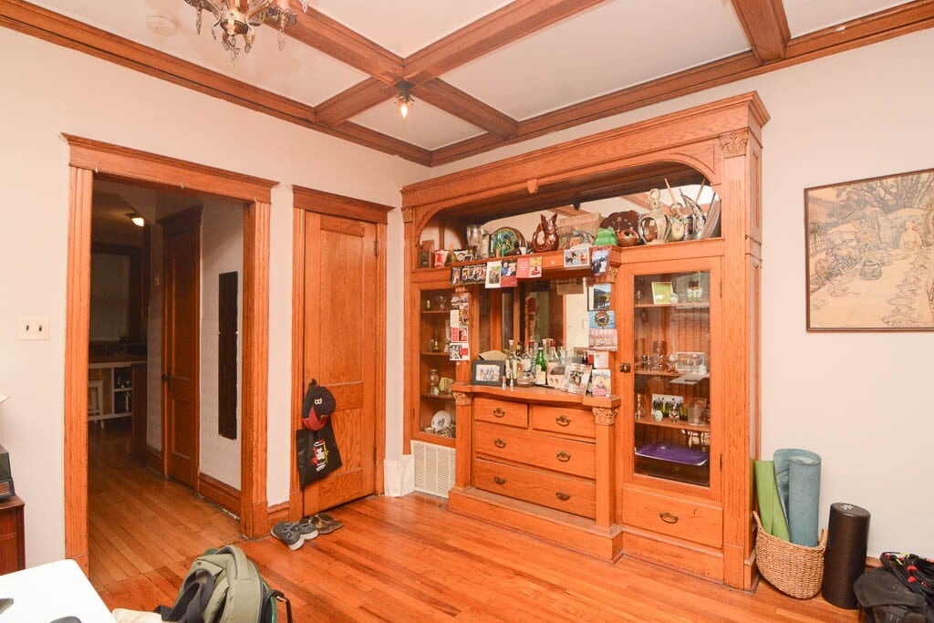 Building Photo - 2637 W Iowa St