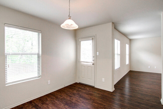 Building Photo - Aspen Park West - 2818 Aspen Meadow, San A...