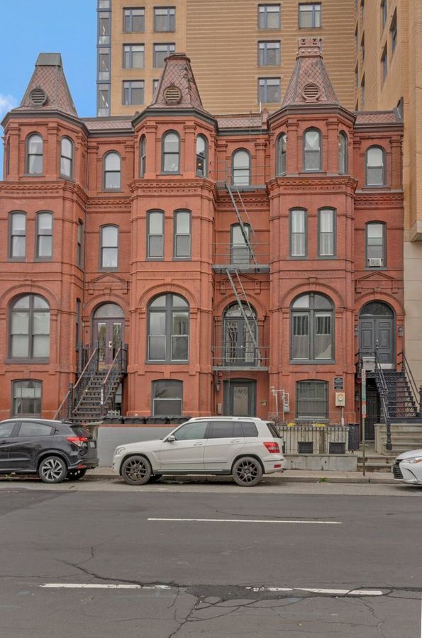 Building Photo - 1227 15th St NW