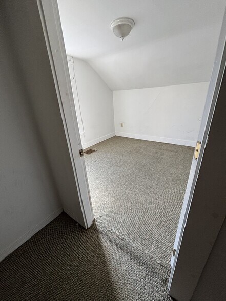 Loft Space - 16 Church St