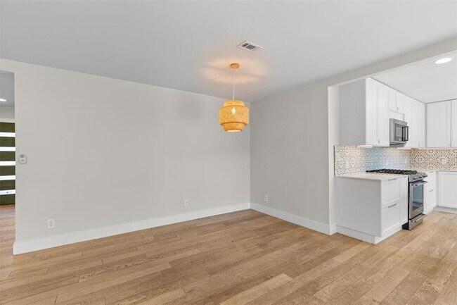 Building Photo - 5405 Fairmont Cir