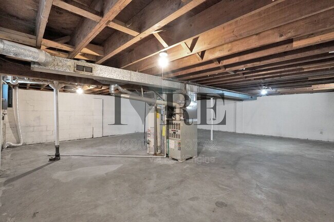 Building Photo - 6015 Endicott Rd