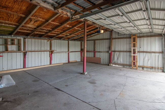Building Photo - 92 N 2300 W