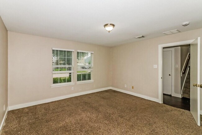 Building Photo - 20014 Rustic Lake Ln