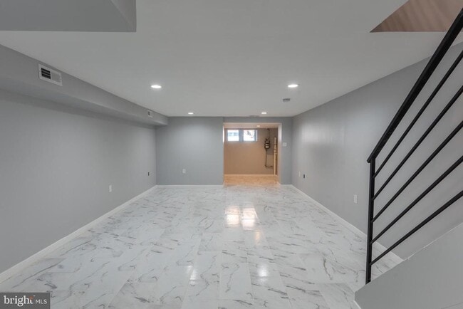 Building Photo - 34 N Paxon St