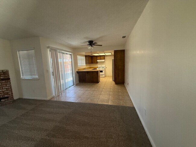 Building Photo - 20318 Thunderbird Rd