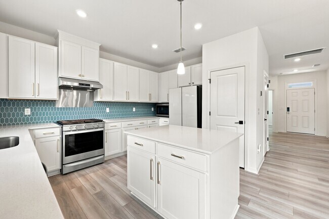 Building Photo - 1513 Underbrush Dr