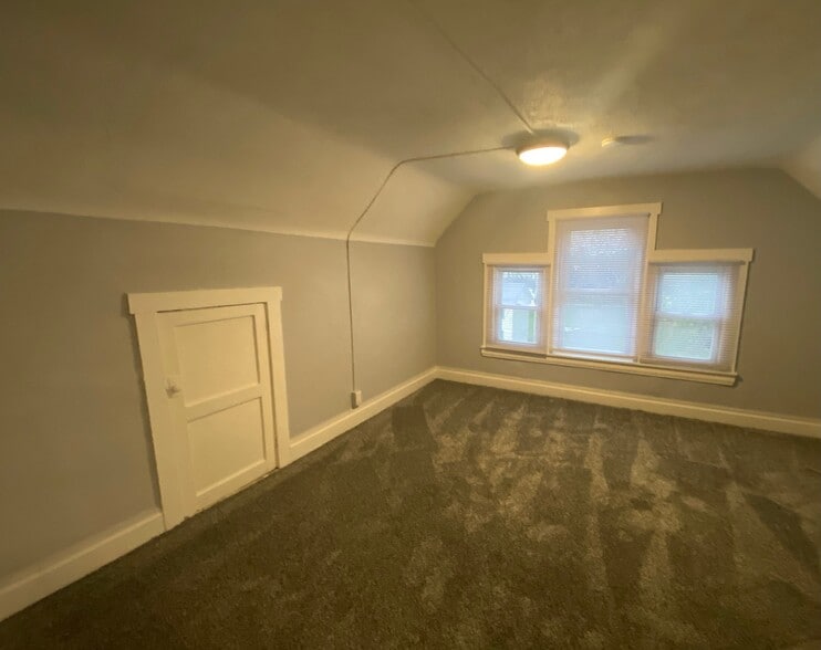 Building Photo - 357 Water St