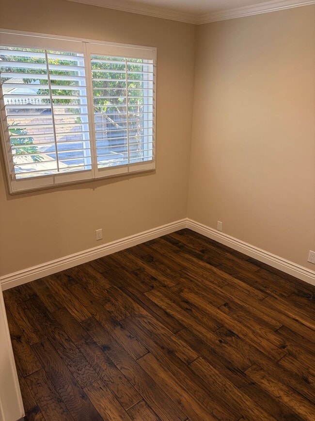 Building Photo - Remodeled 3 Bedroom 2 Bath House in San Jose.