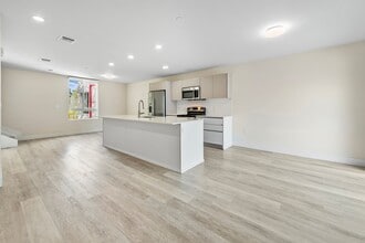 Building Photo - 2561 NE 193rd St