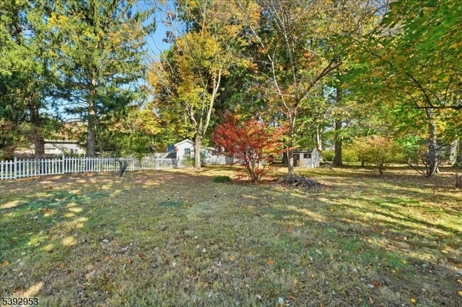 Building Photo - 35 Brooktree Rd