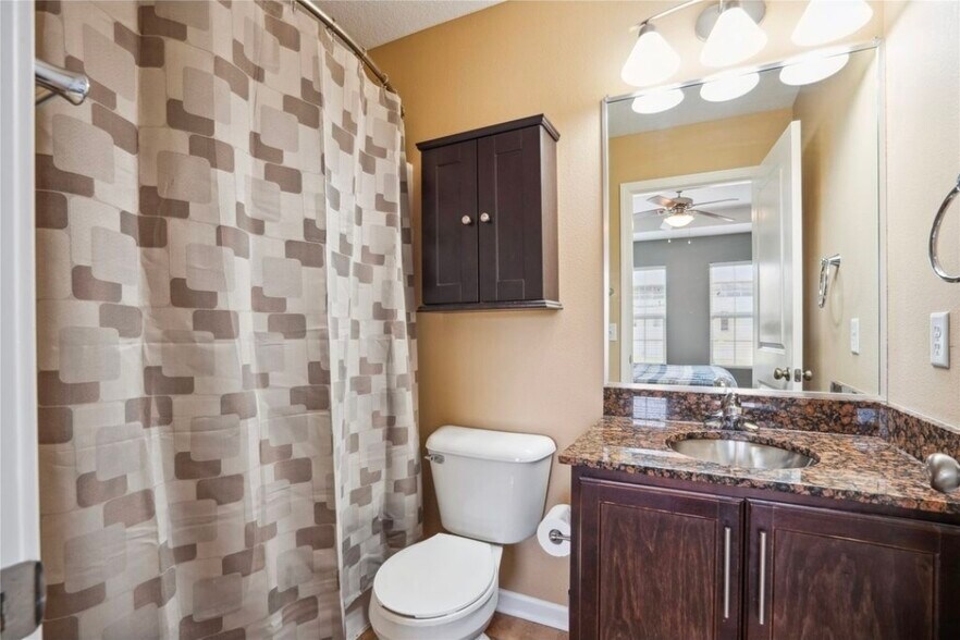 Building Photo - 2102 High St