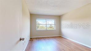 Building Photo - 1120 N Shore Dr NE