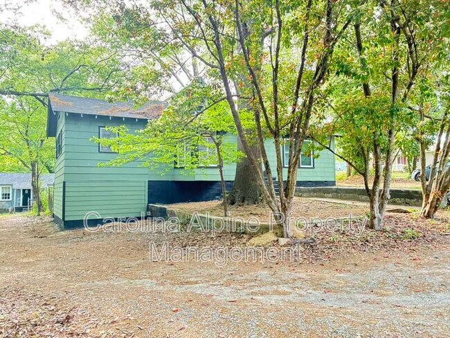 Building Photo - 102 Plum Tree Ln