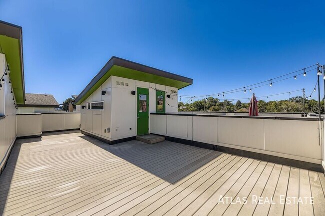 Building Photo - 2227 Eliot St