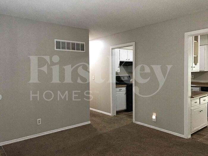 Building Photo - 7714 E 90th Terrace