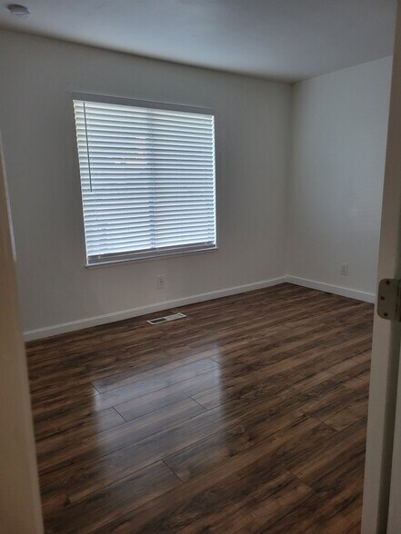 Building Photo - 4655 Bolero Dr