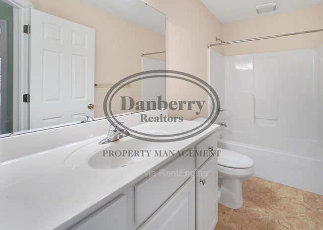 Building Photo - 14866 Lake Winds Dr