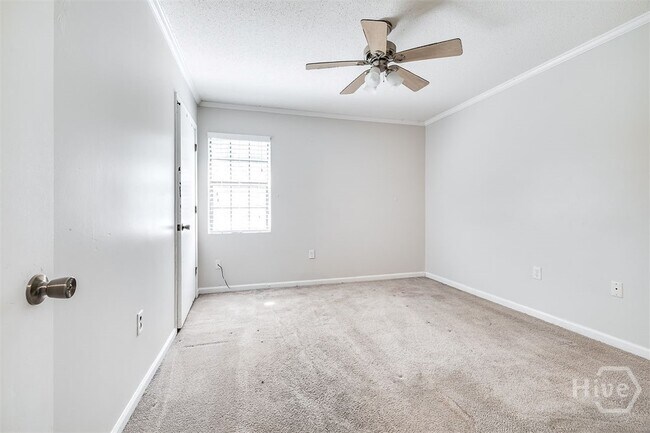 Building Photo - 119 E Whatley St