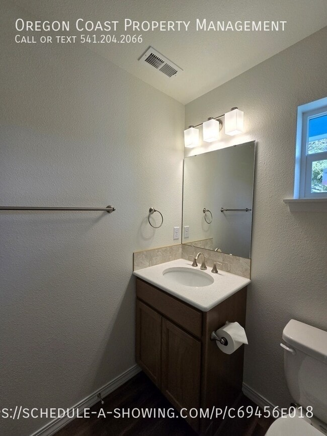 Building Photo - 4822 SW 48th Ct