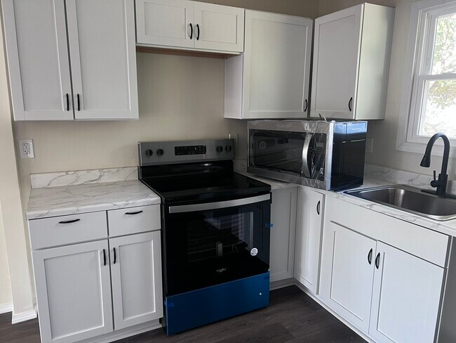 Building Photo - 5349 Pickford Dr