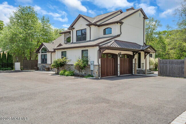 Building Photo - 620 Brookside Dr