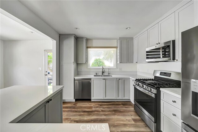 Building Photo - 5840 Coldwater Canyon Ave