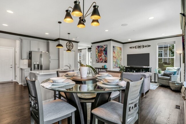 Building Photo - 3227 N Heritage Ln