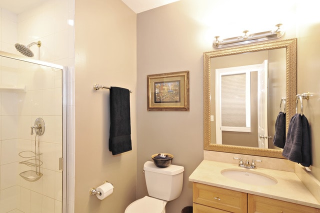 Building Photo - 1041 N Marshfield Ave